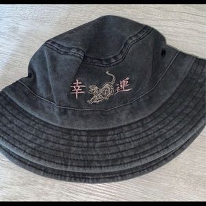 Bucket Hat